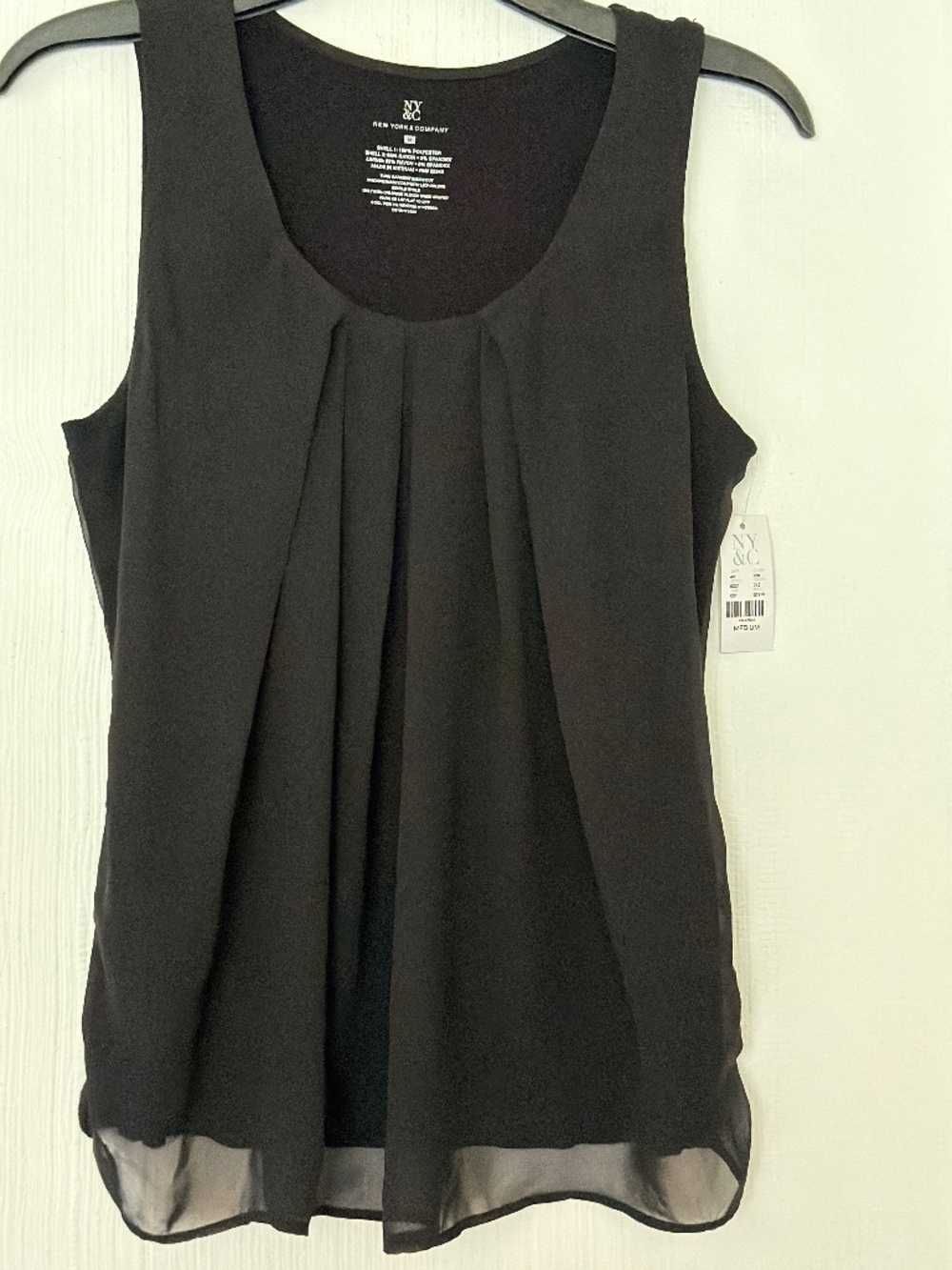 New York & Company Black Pleated Sleeveless Top – Size Medium – NWT